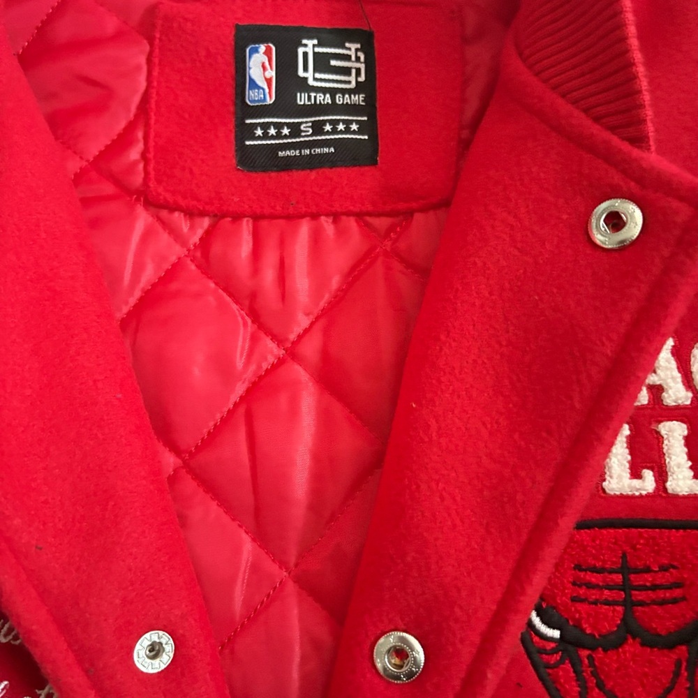 Chicago Bulls Red Varsity Jacket - Picture 5 of 5